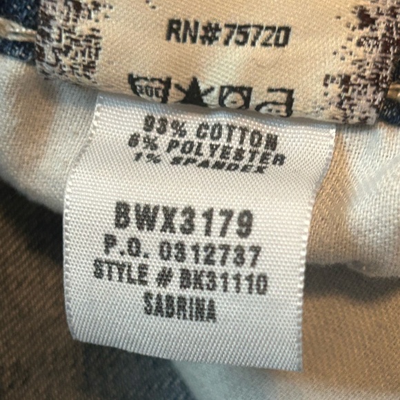 BKE SABRINA DENIM SHORTS - Picture 4 of 4